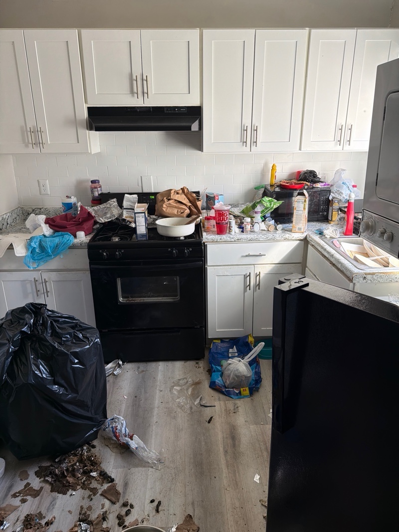 Kitchen before - covered in grime